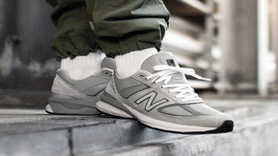 New Balance 990 V5